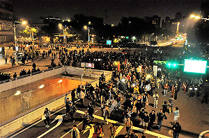 陳香蘭觀點》警方決策錯誤  造成街頭2小時失控!