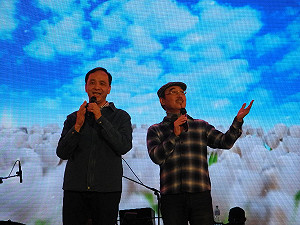 新北耶誕民歌演唱會 朱立倫獻聲唱《想你》