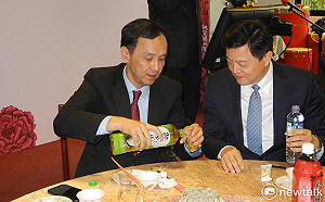 弦外音藏機鋒！朱立倫周錫瑋高來高去別瞄頭