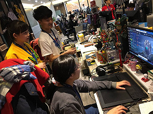 《英雄聯盟》後勤大戰！蛇蛇當輔助教練