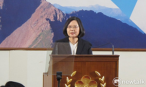 蔡英文：當年質疑朱立倫三萬基本工資可單獨促經濟成長