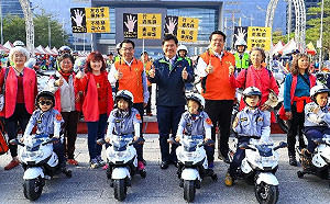 中市交安宣導登場  林佳龍：以人為本