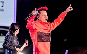 台北101跨年晚會ing！周湯豪點燈開場