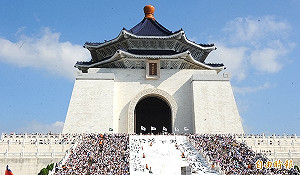 西區老二觀點》 「轉型正義」還是「轉彎正義」？