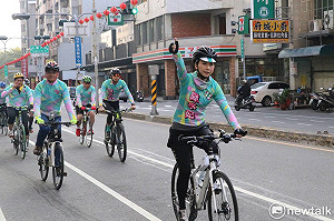 陳亭妃展現行動力　鐵馬行元旦衝70公里