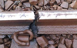 鐵軌居然冷到斷掉！四腳亭、瑞芳路段火車延誤