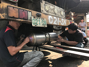 全台首創！嘉義縣掃街車加裝濾煙器