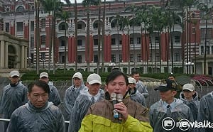 黃國昌稱凱道抗爭「洪慈庸不見了」  卓冠廷轟：她剛流產、你也知道的
