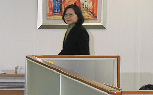 內幕》小英大嘴巴說出 劉世芳提早一天宣布退選