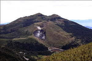 火山群噴發白煙 核電廠已做好應變措施