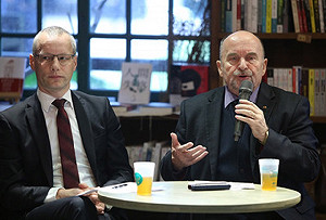 德禁納粹旗  耶朋曼：民主多元但有底線