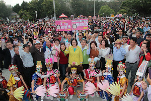 管媽岡山造勢  直言自己能「拚經濟、救失業」