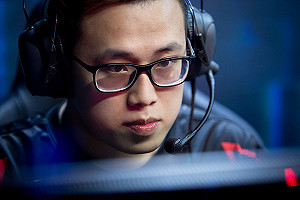 赤色天馬大換血   ahq奪《英雄聯盟》2018開季首勝