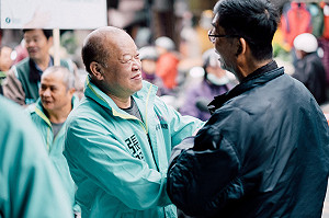 質疑有詭！張明達要求今晚重作民調