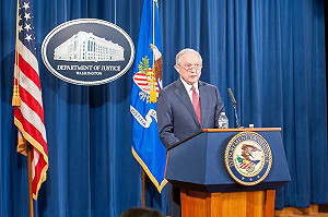 美通俄案約詢首位川普閣員  司法部長被問數小時