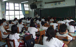 民眾提案九點上課三點放學 教部：短期難達成