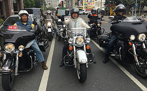 捐助社福團體   李俊毅新營舉辦愛心園遊會