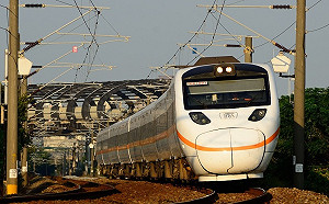 清明連假人潮增！台鐵加開22班次疏運