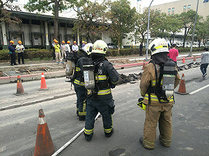 高雄地下管線意外挖斷  驚傳瓦斯外洩