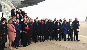 梅伊抵北京訪問  中國外交部籲「一帶一路」框架下合作