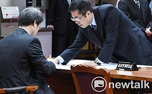 黃偉哲拔得頭籌盼初選盡快結束  王定宇幽默回應