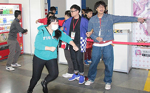 不畏低溫！動漫節粉絲為睹偶像衝超快