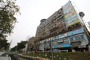 浴火重生! 中市千越大樓結合車站恢復舊城往日風華