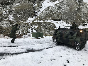 雪地破冰拖救撤離！陸軍586旅進駐武嶺