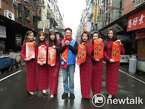 春節到 新北議員參選人紛送春聯搶選票