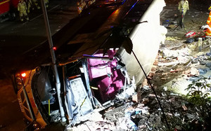 乘客指司機車速過快！港雙層巴士車禍已18死47傷