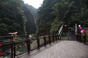 FUN春節》農曆走春新去處！竹山瑞龍瀑布重新開園