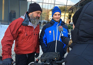 騎車橫跨歐亞替兒加油 瑞士夫婦終抵平昌
