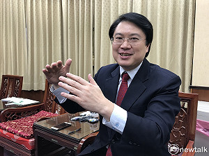 表面市長內藏文青魂 　林右昌喜愛《深夜食堂》、《家栽之人》