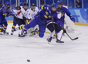 冬奧5連敗作收  兩韓女子冰球聯隊仍贏得球迷起立鼓掌致敬