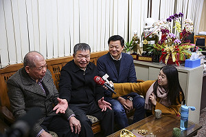 新北議長相挺？周錫瑋自評與賴神競選勝​算五五波