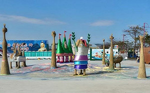 喇滴賽竟成真！這個燈區日夜一樣妖嬌美麗