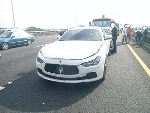 這下賠大了! 國道追撞瑪莎拉蒂 海神再撞法拉利