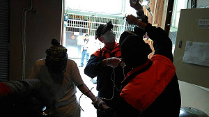 麵包店員工右手遭機器捲入 消防隊搶救一小時脫困