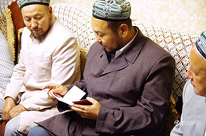 人權觀察 : 中國利用大數據鎮壓少數民族