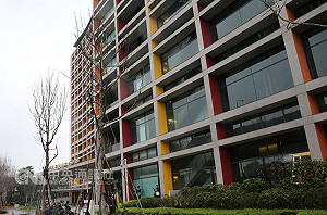 台北松菸槍擊案  男子晚間高雄投案