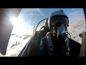 磨刀擦槍秀肌肉！解放軍對外無敵意只是要爭取軍費？