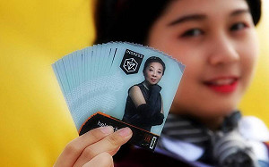 張花冠扮赫本推燈會Bio Card！網友直呼好想要