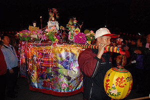 百年歷史燈排慶佳節  彰化元宵今夜嗨翻天