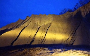 高雄小旅行很不一樣！在月世界體會另類美感