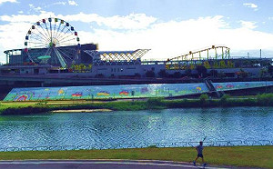 童趣大爆發！河濱公園彩色馬賽克添活力