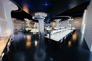 這個閱覽室還能看星空！科幻設計風格超美der