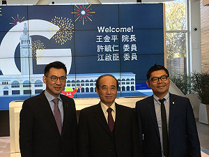 立委前進谷歌總部 探討無人車合作可能性