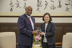 聖露西亞駐台大使將回國 總統：持續推動合作