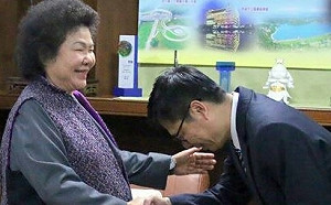 陳其邁取經   菊：胸襟多大世界就多大