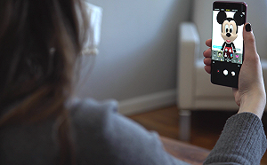 和iPhoneX尬！ 三星推迪士尼AR動態貼圖 (影)